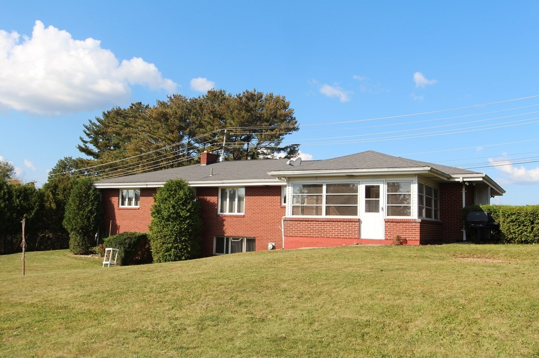 5067 Pennsylvania St, Export PA  15632-2536 exterior