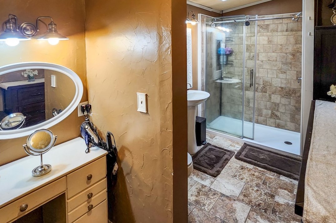 251 Acre Ave, Butler PA 16001-2649 exterior