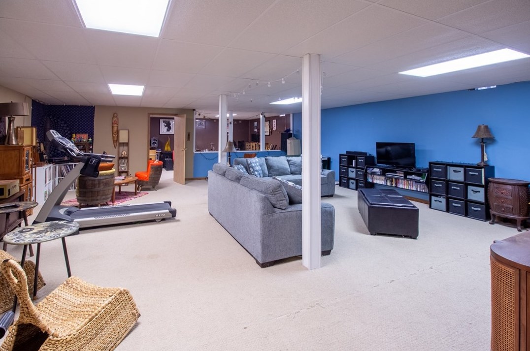 251 Acre Ave, Butler PA 16001-2649 exterior