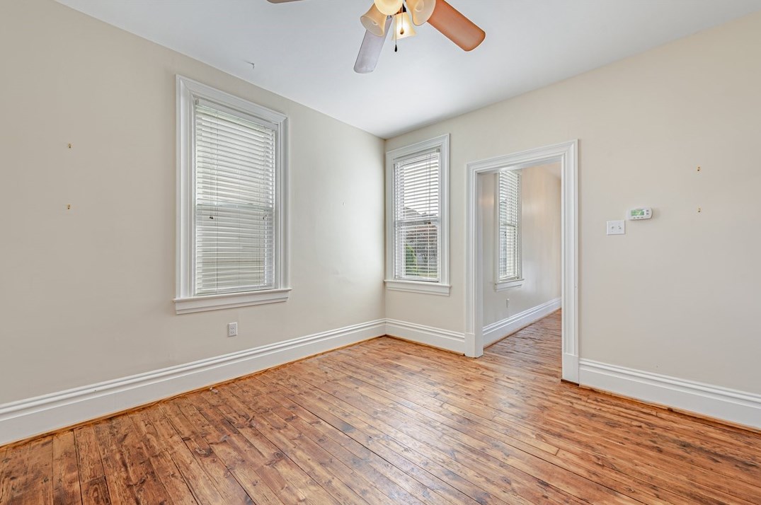 519 Oakland Ave, Greensburg PA  15601-4033 exterior