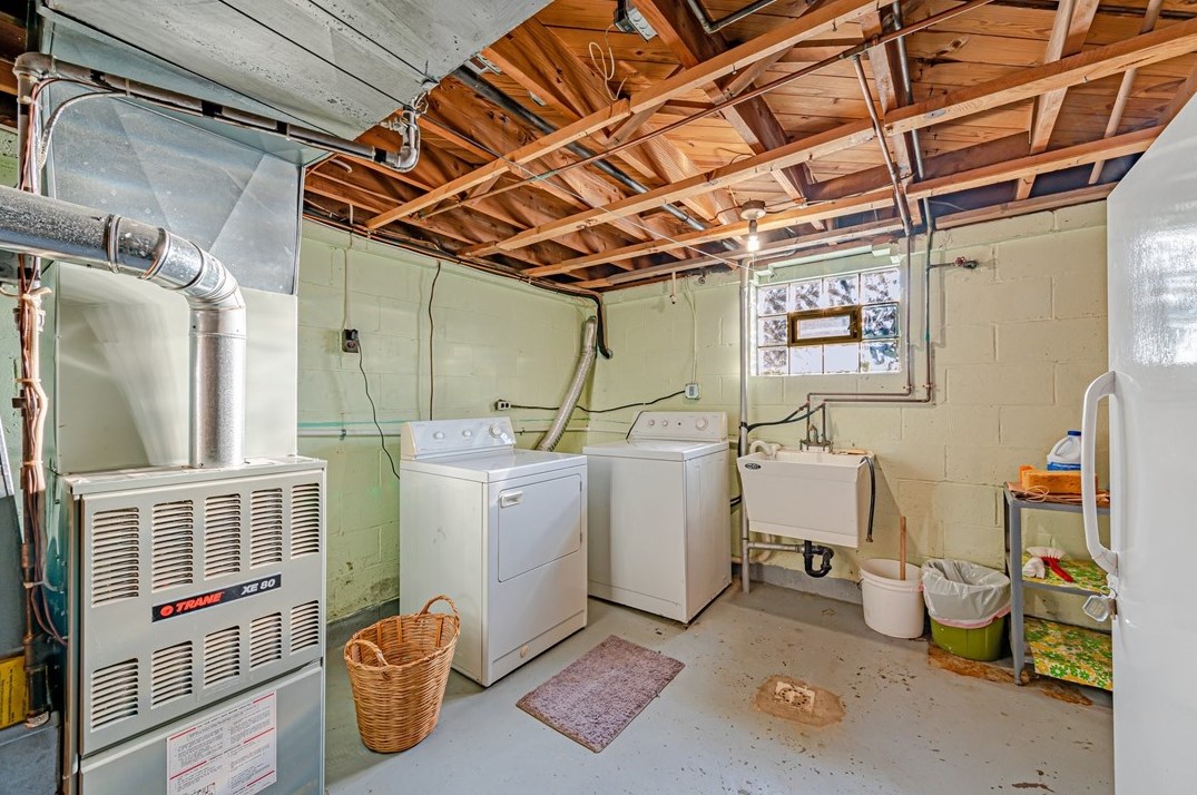 399 Cp St, North Huntingdon PA 15642-1333 exterior