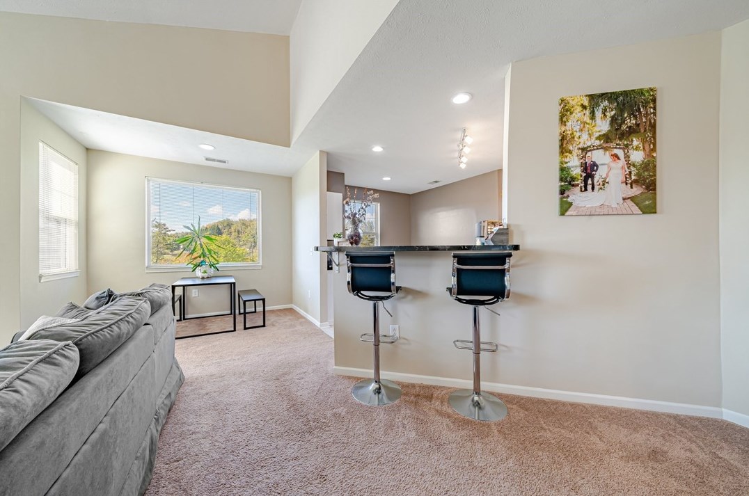 832 Eagle Pointe Dr, Canonsburg PA  15317-7519 exterior