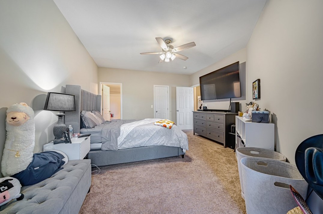 832 Eagle Pointe Dr, Canonsburg PA  15317-7519 exterior