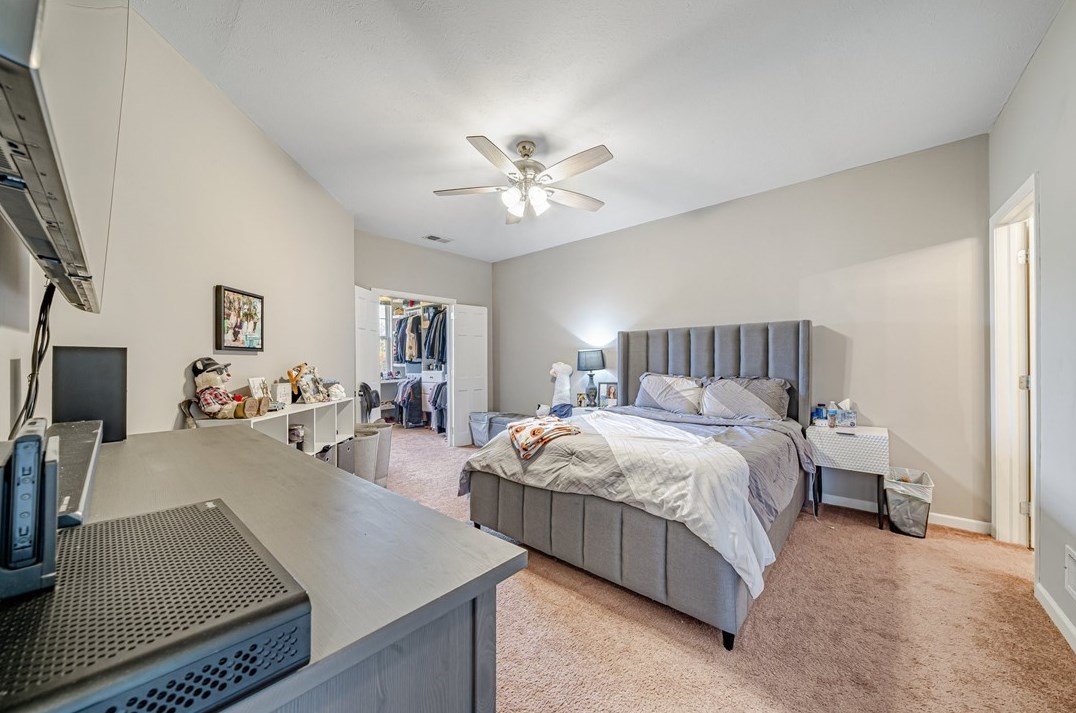 832 Eagle Pointe Dr, Canonsburg PA  15317-7519 exterior