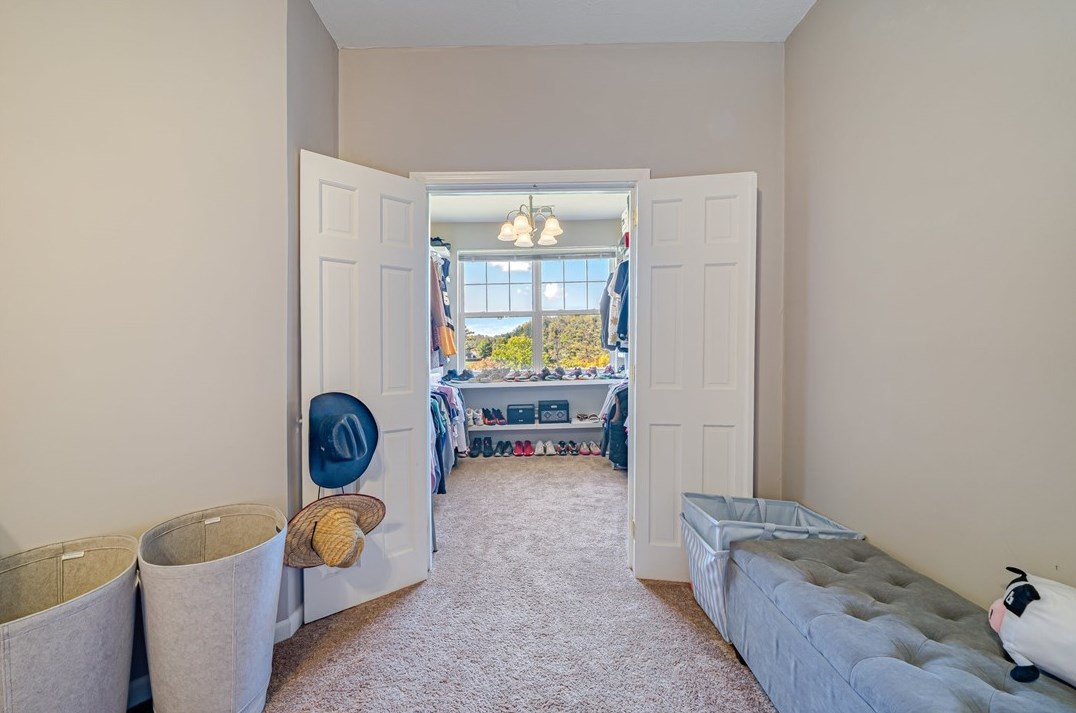 832 Eagle Pointe Dr, Canonsburg PA  15317-7519 exterior