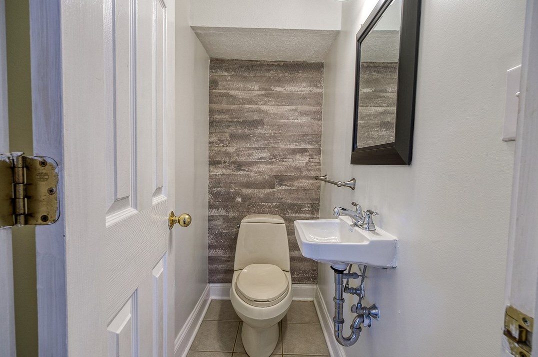 1450 Conway Wallrose Rd, Freedom PA  15042-2410 exterior