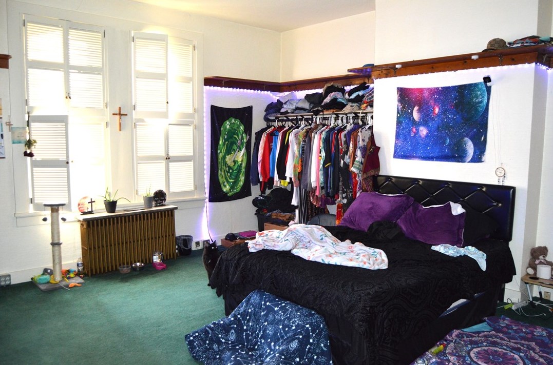 135 College St, Washington PA  15301-6713 exterior