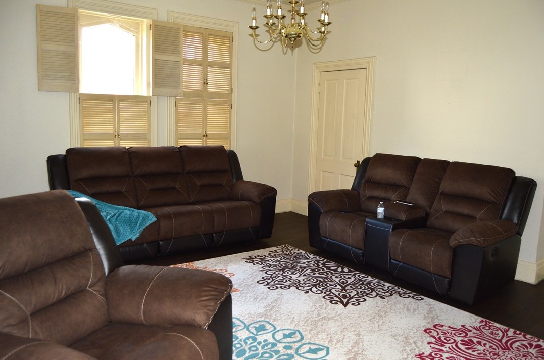 135 College St, Washington PA  15301-6713 exterior