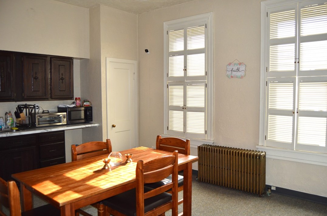 135 College St, Washington PA  15301-6713 exterior