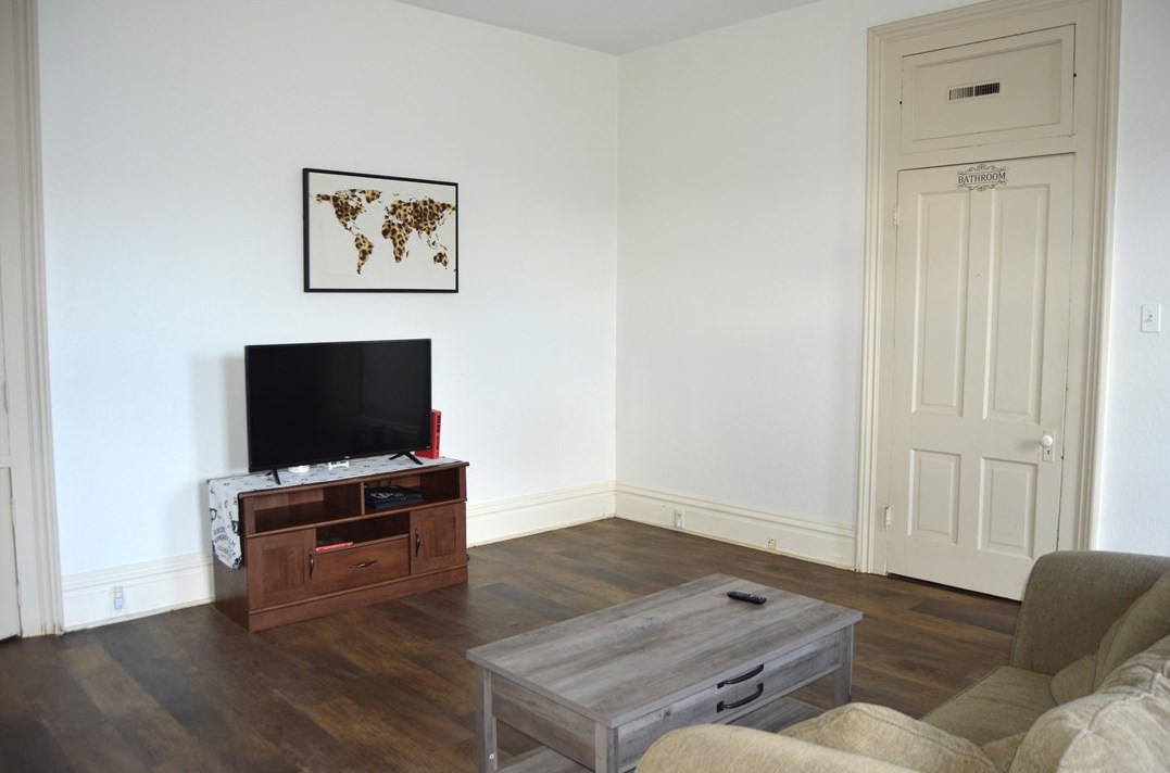 135 College St, Washington PA  15301-6713 exterior