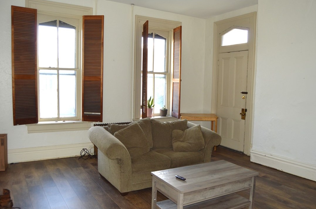 135 College St, Washington PA  15301-6713 exterior