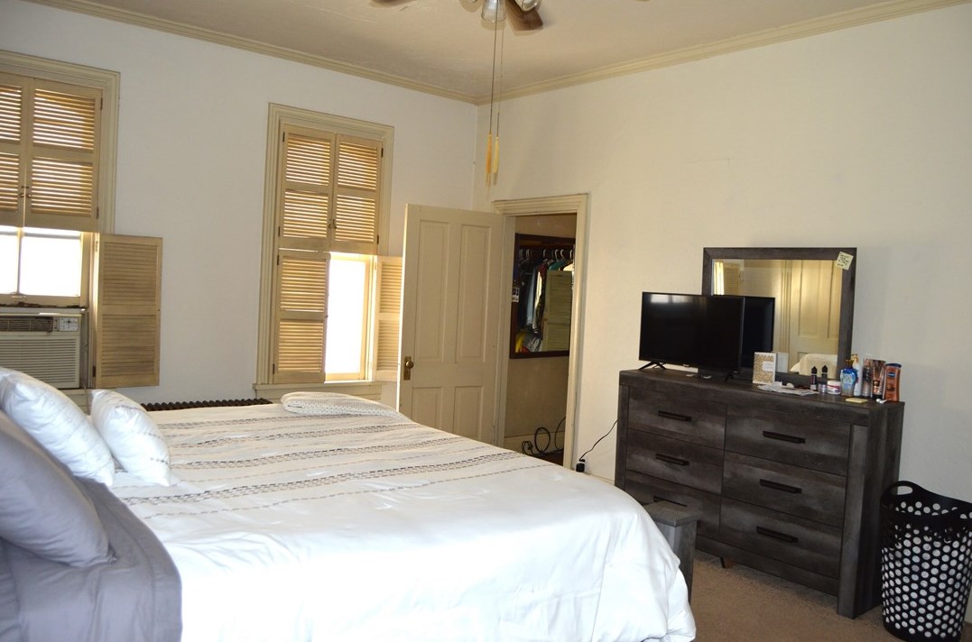 135 College St, Washington PA  15301-6713 exterior