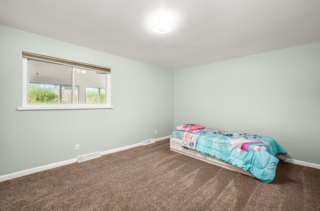 117 Delaware Dr, Butler PA  16001-7413 exterior