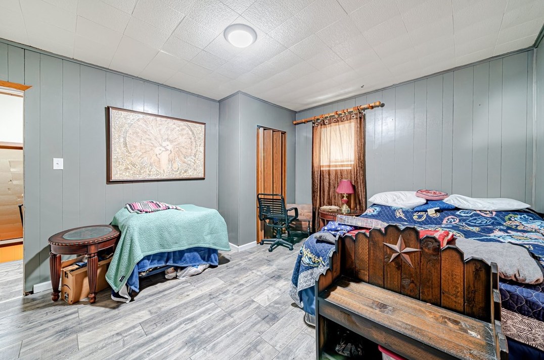 208 5 St, Youngwood PA  15697-1318 exterior