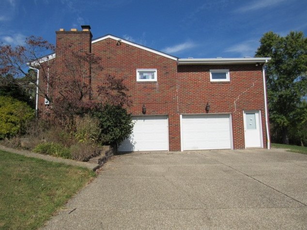 1236 Overlook Dr, Washington PA  15301-5836 exterior