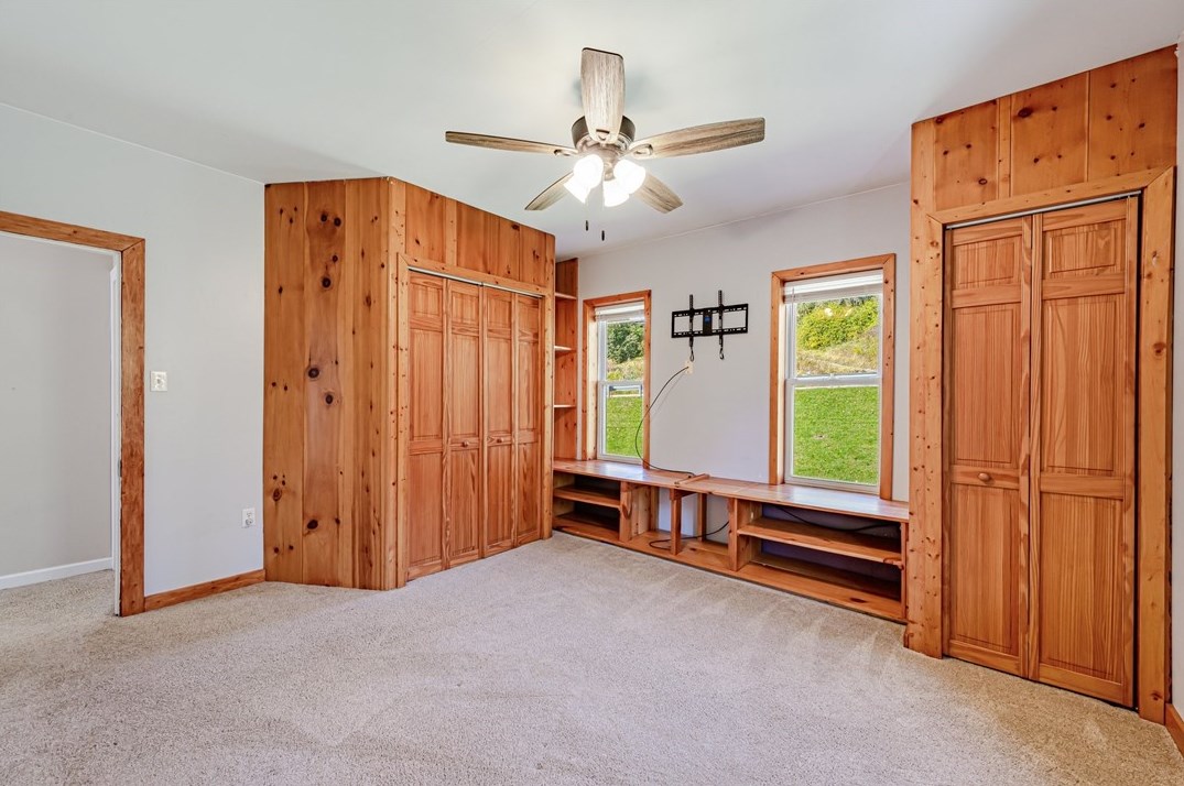 5322 Somerset Pike, Hollsopple PA  15935-7803 exterior