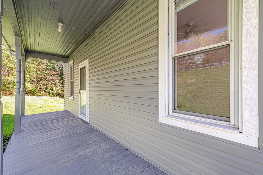 5322 Somerset Pike, Hollsopple PA  15935-7803 exterior