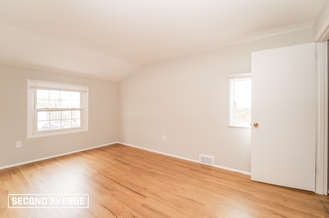 32 Rolling Hills Ave, North Huntingdon PA  15642-3221 exterior