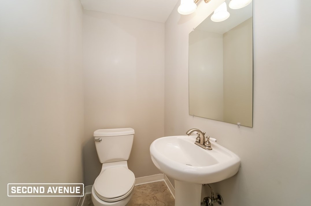32 Rolling Hills Ave, North Huntingdon PA  15642-3221 exterior