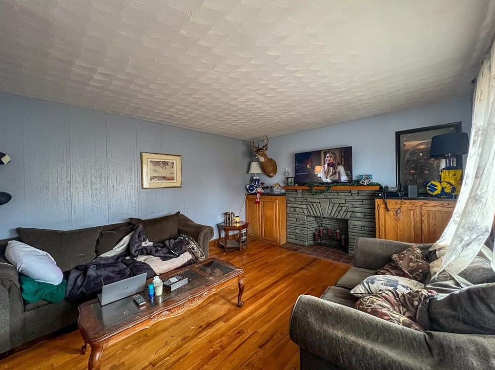 113 Maple St, Leechburg, PA 15656