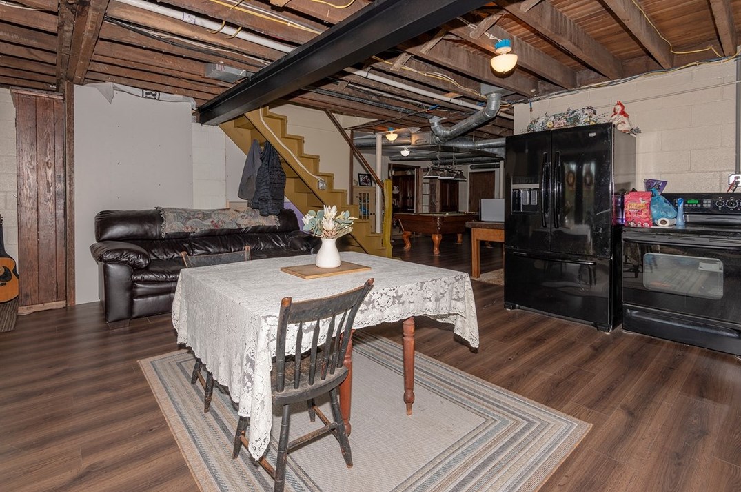 123 Shadyrest Rd, Ellwood City PA  16117-5519 exterior