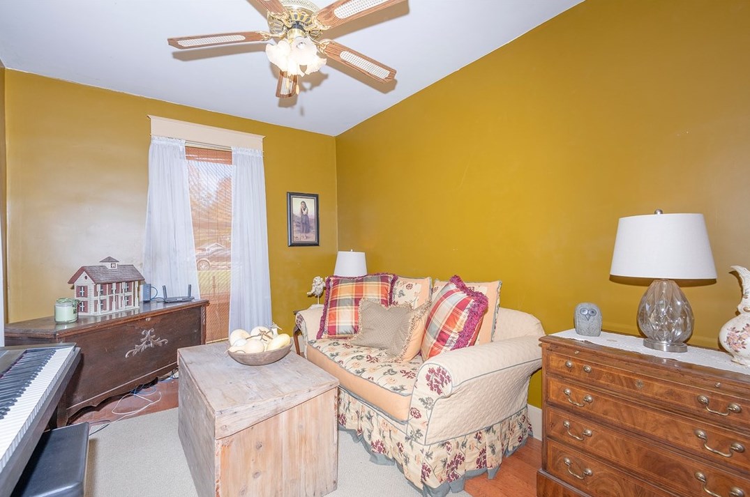 123 Shadyrest Rd, Ellwood City PA  16117-5519 exterior