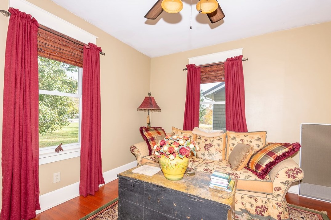 123 Shadyrest Rd, Ellwood City PA  16117-5519 exterior