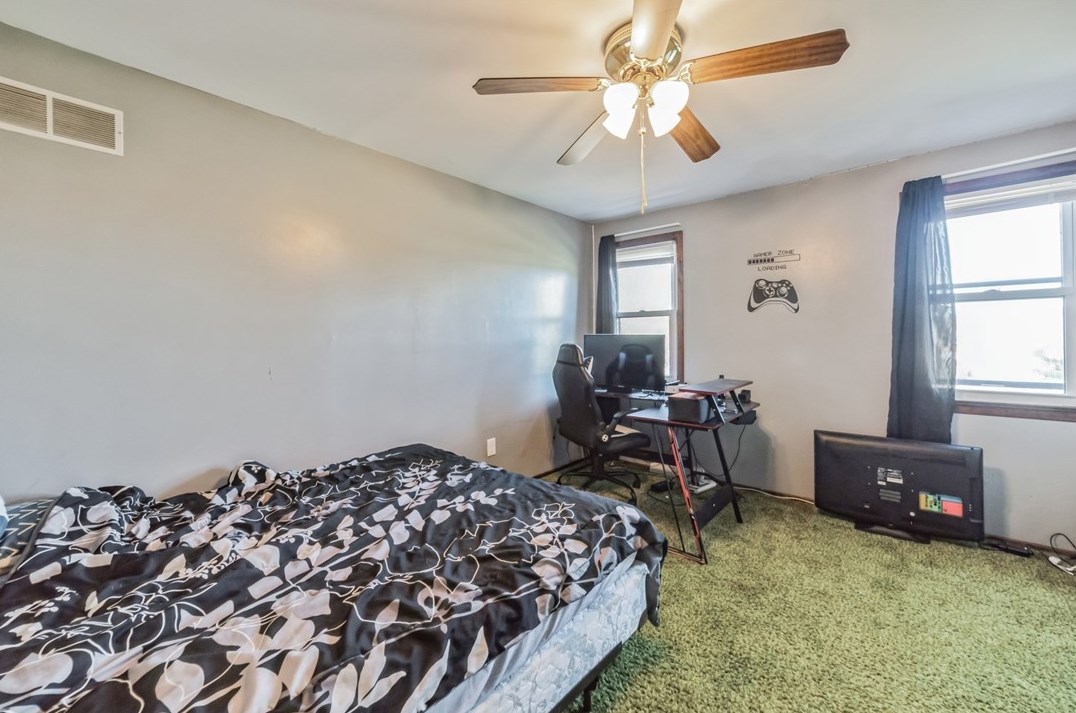 5028 Equity Dr, Washington PA  15301-9223 exterior