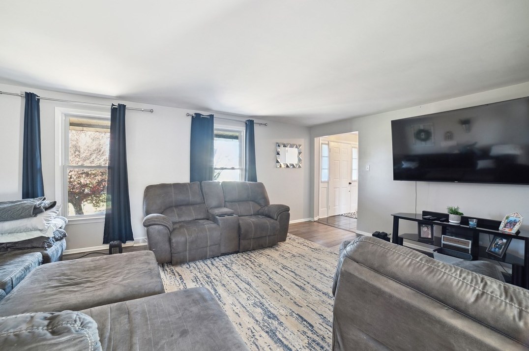 5028 Equity Dr, Washington PA  15301-9223 exterior