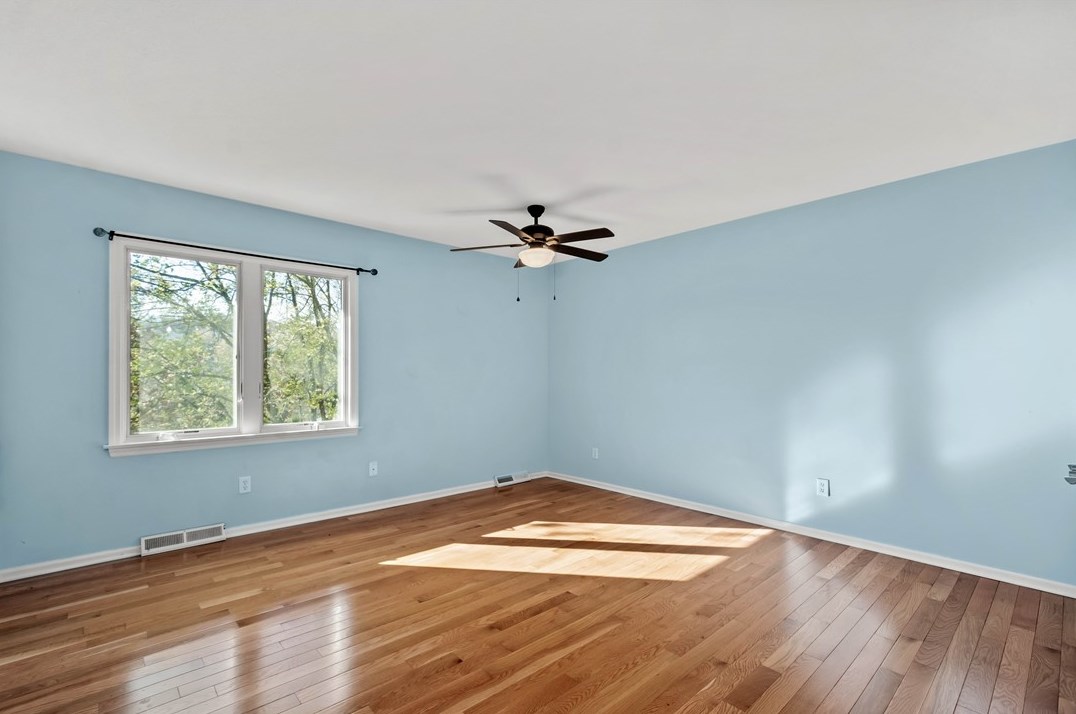 1614 Calico Ct, Bethel Park PA  15102-3110 exterior
