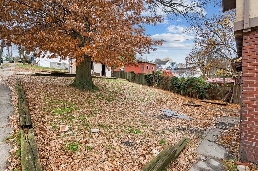 356 Locust Ave, Washington PA 15301-9730 exterior