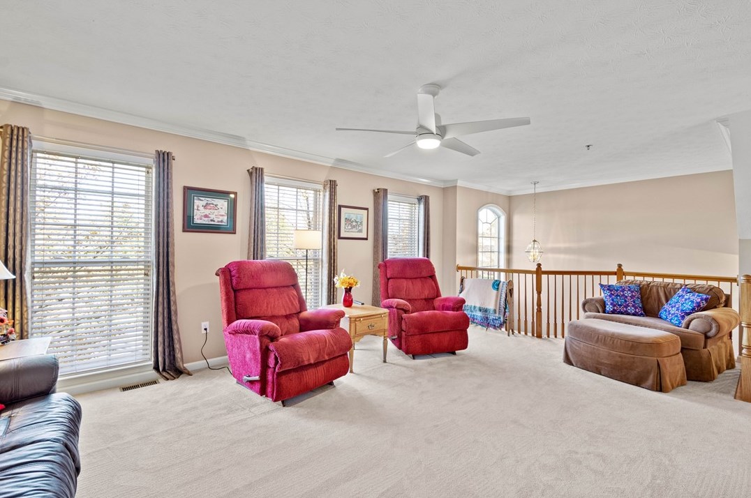 1123 Linden Vue Dr, Canonsburg PA  15317-4813 exterior