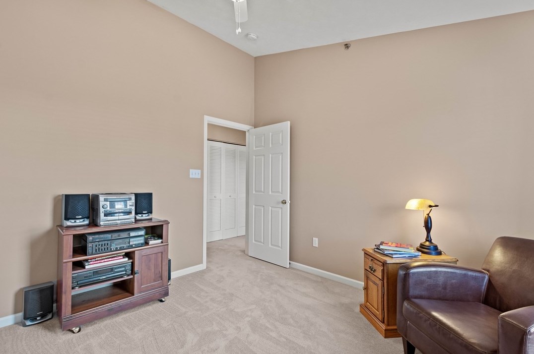 1123 Linden Vue Dr, Canonsburg PA  15317-4813 exterior