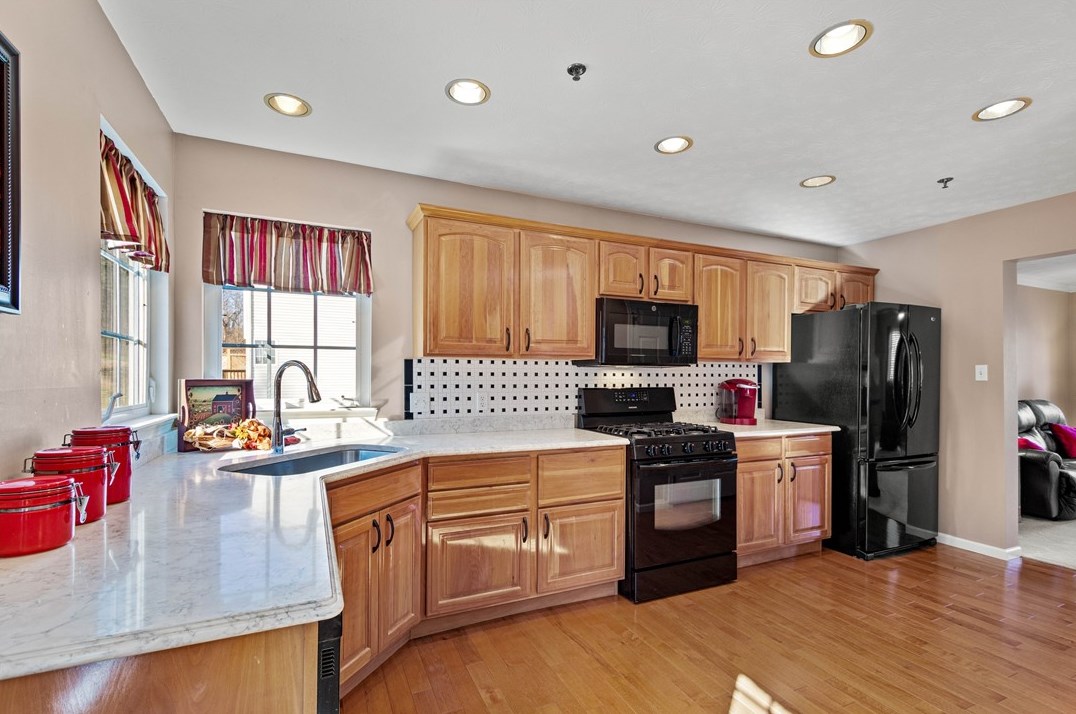 1123 Linden Vue Dr, Canonsburg PA  15317-4813 exterior