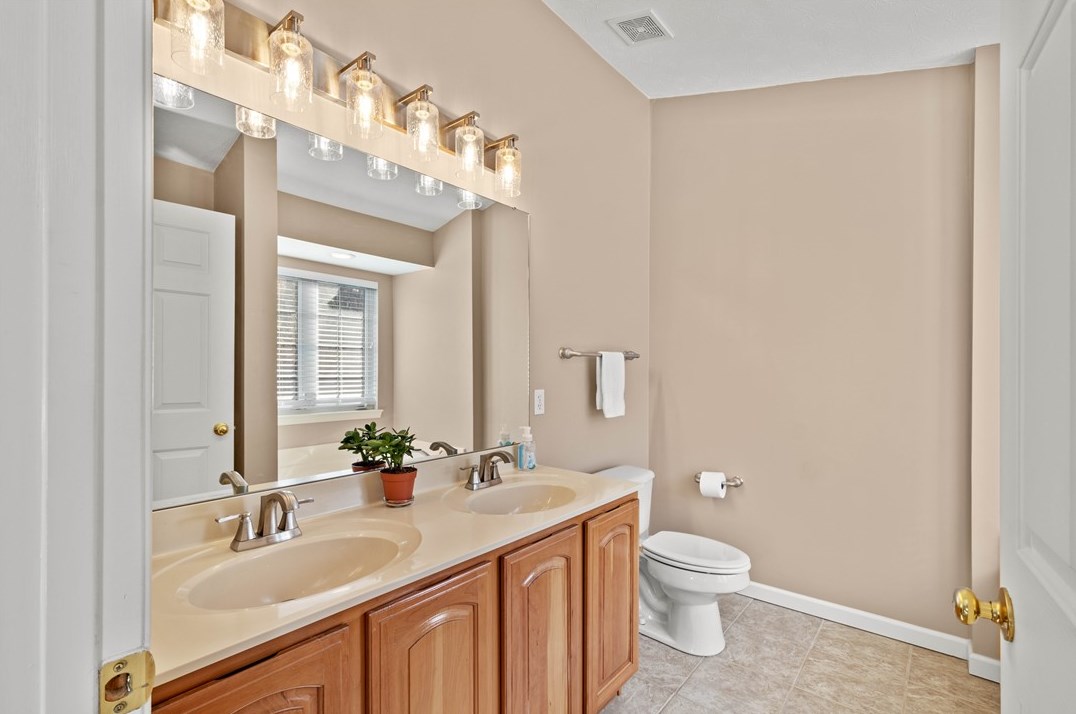 1123 Linden Vue Dr, Canonsburg PA  15317-4813 exterior