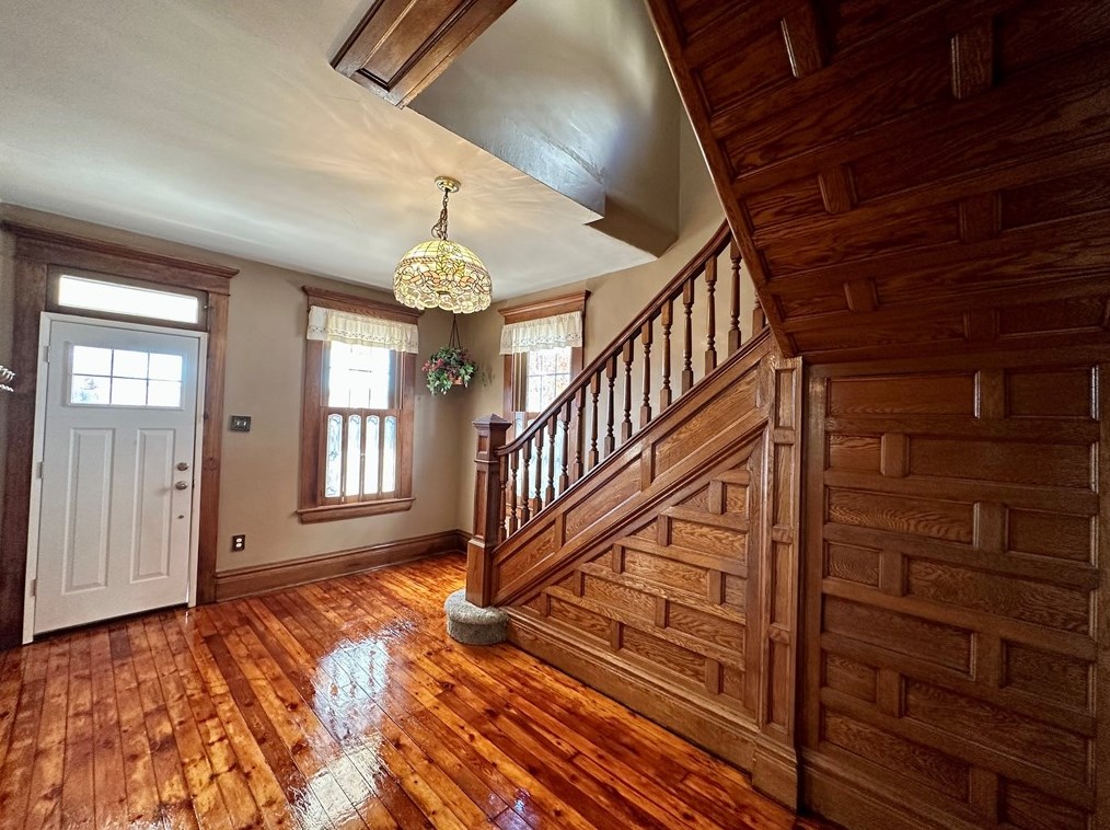 277 2nd Ave, Waynesburg PA  15370-1137 exterior