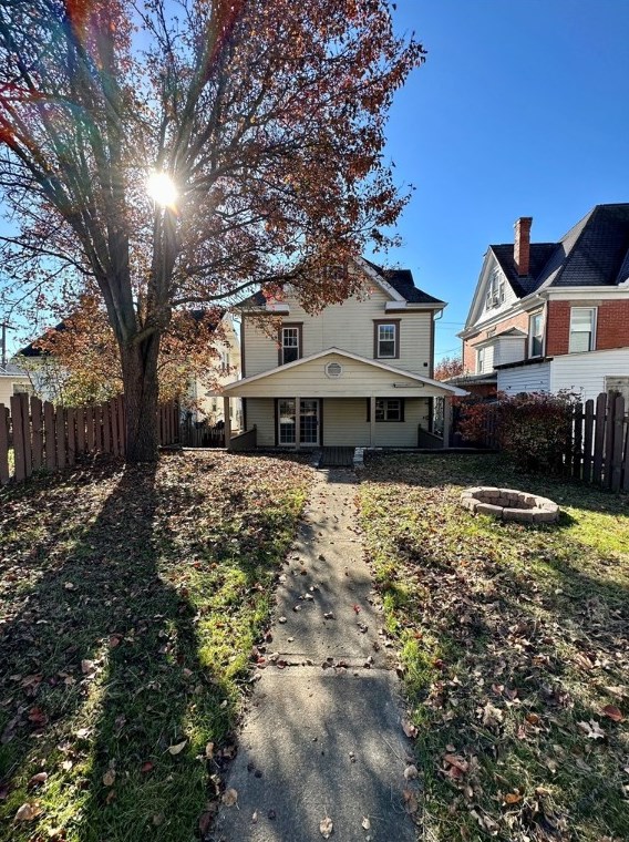 277 2nd Ave, Waynesburg PA  15370-1137 exterior