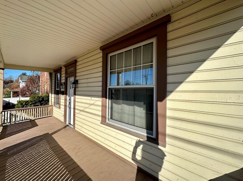 277 2nd Ave, Waynesburg PA  15370-1137 exterior