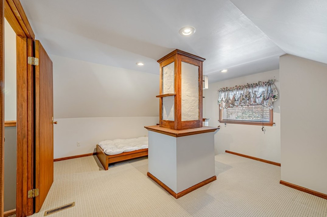 520 Vernon St, New Kensington PA  15068-5850 exterior