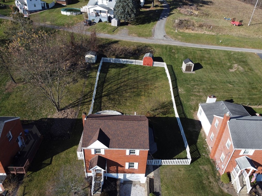 110 Demar Blvd, Canonsburg PA  15317-2216 exterior