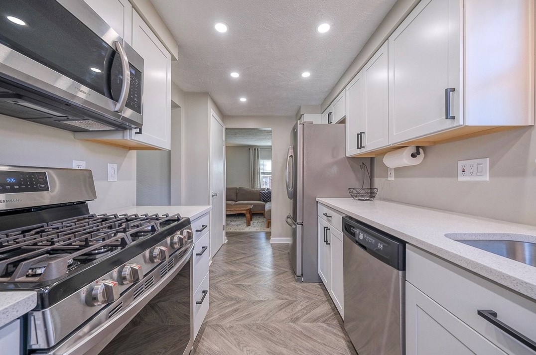 110 Demar Blvd, Canonsburg PA  15317-2216 exterior