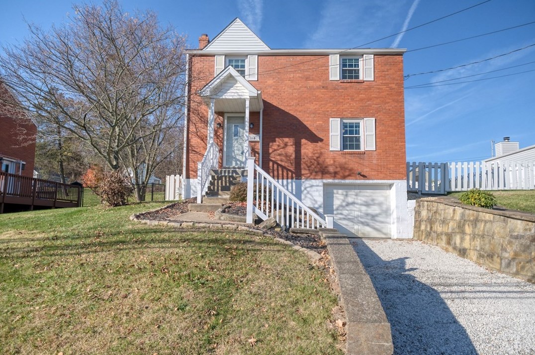 110 Demar Blvd, Canonsburg PA  15317-2216 exterior