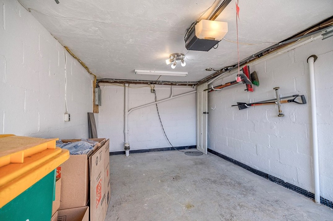 110 Demar Blvd, Canonsburg PA  15317-2216 exterior