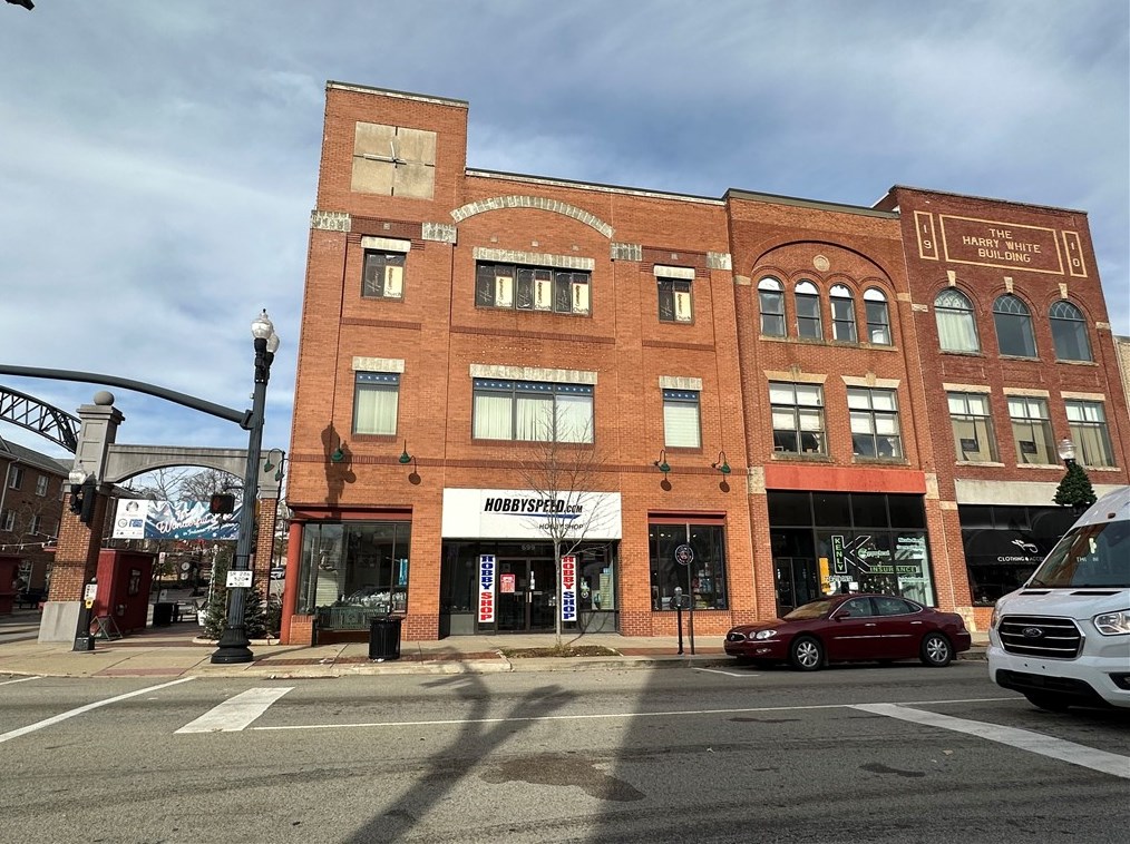 9 7th St, Indiana PA 15701-1880 exterior