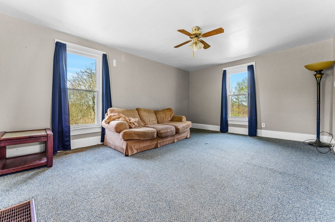 130 East St, Mercer PA 16137-1551 exterior