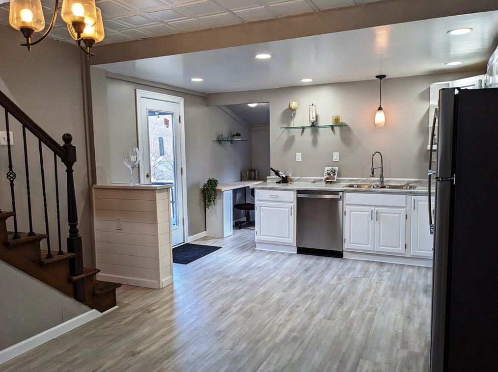 305 Sterling Ave, Butler PA  16001-5529 exterior