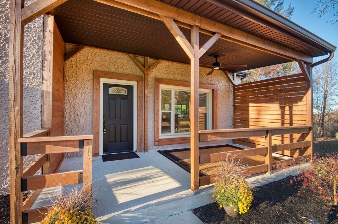 637 State Route 208, Pulaski, PA 16143