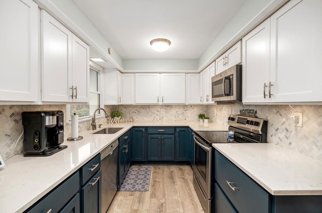 129 Claridge Dr, Moon Twp PA  15108-3281 exterior