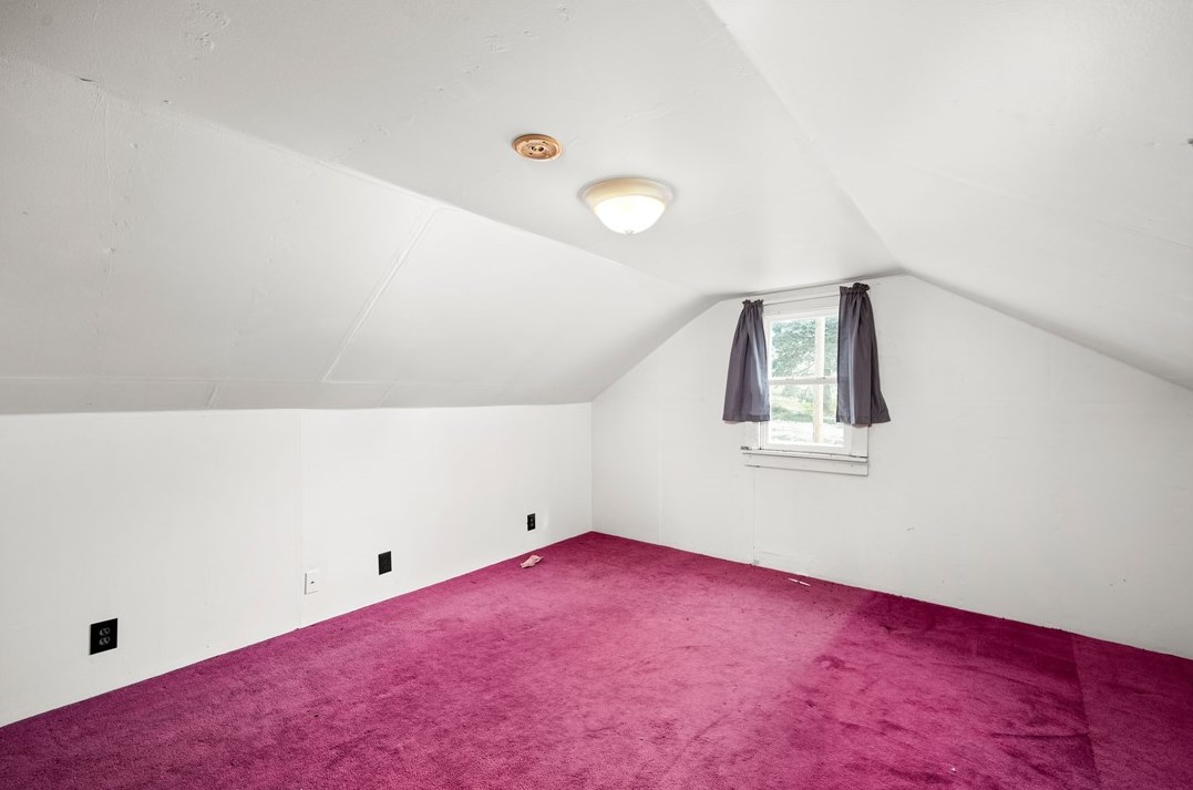 2114 Highland Dr, Butler PA  16002-1038 exterior