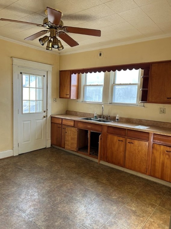 570 Coolspring St, Oliphant Furnace PA 15401-4521 exterior